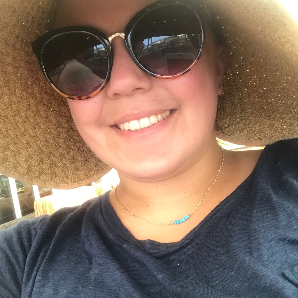 Meet your Posher, Samantha nicole